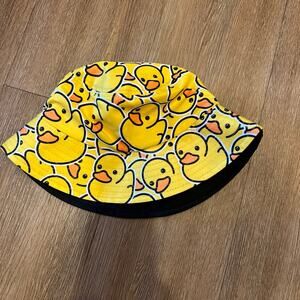 Rubber ducky hat (bin 3 )